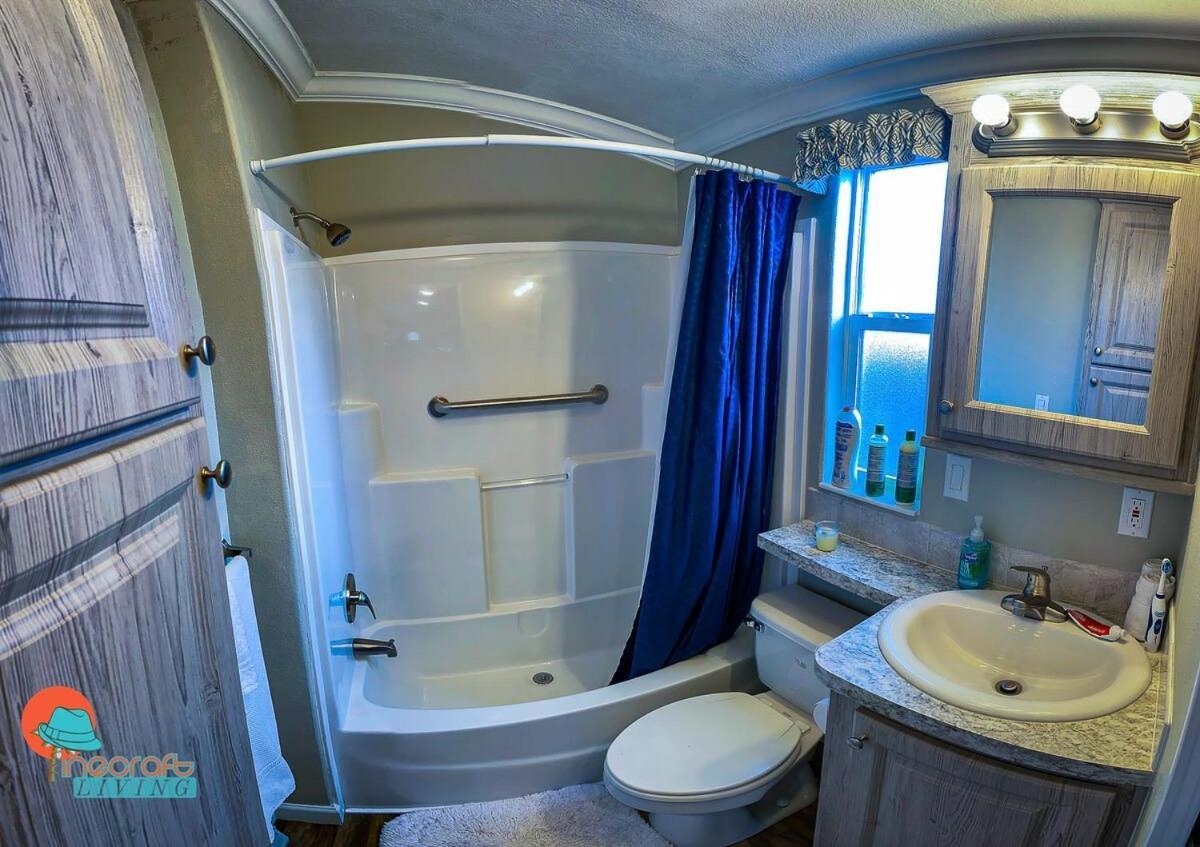 Pinecraft Cottage Tiny Home Сарасота Екстериор снимка